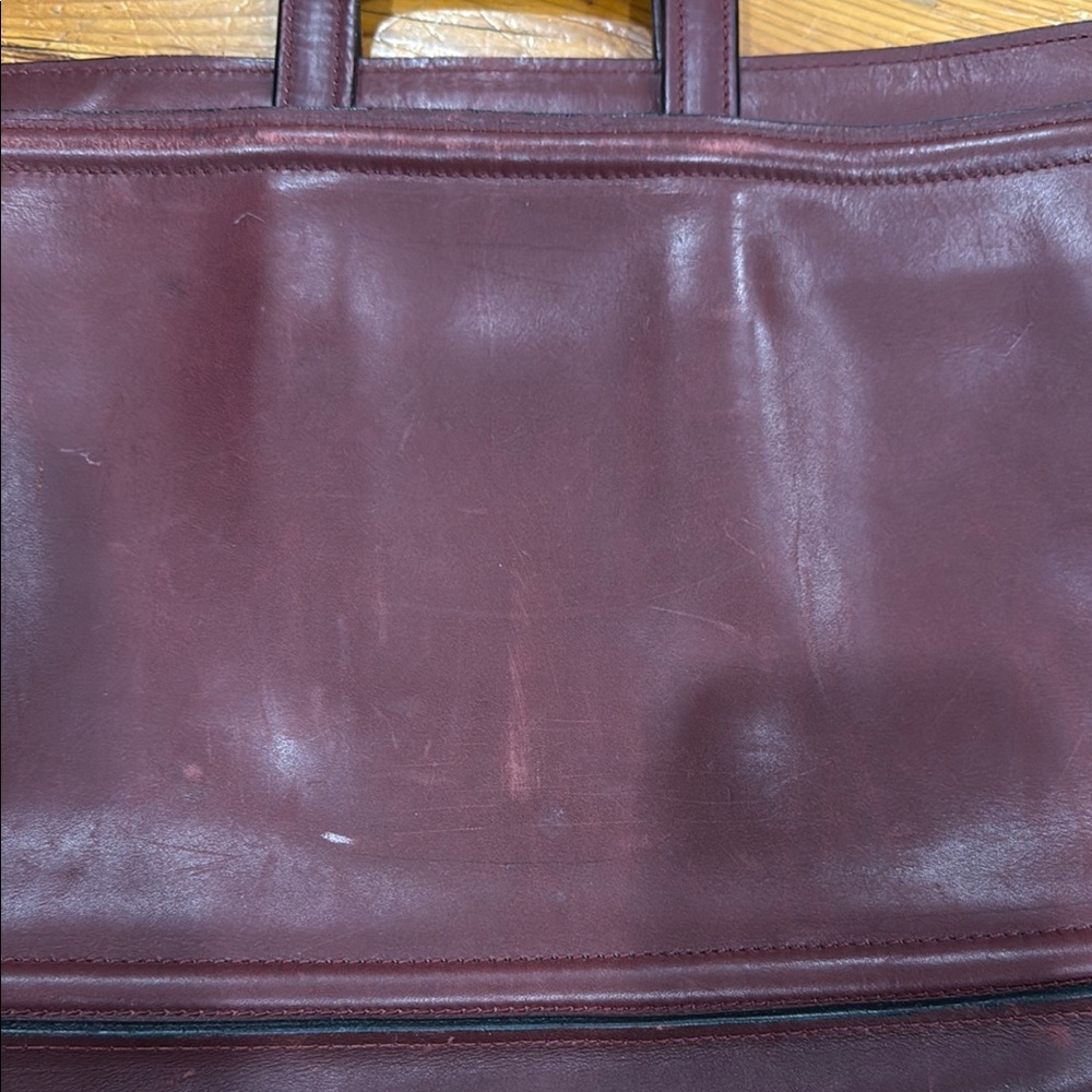 C & C Leather Burgundy Briefcase with Classic Design - Picture 5 of 12
